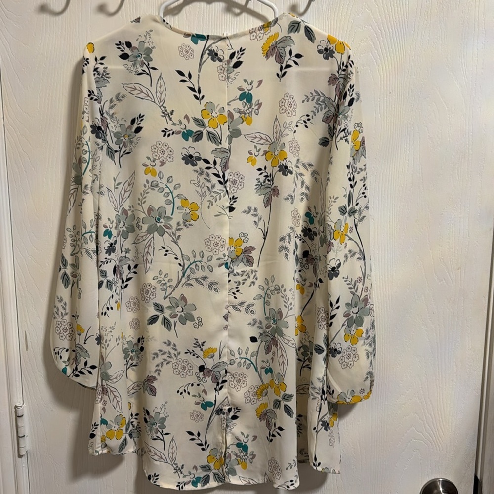 Maurice’s Women’s Floral Blouse Plus Size 1 Lightweight 3/4 Sleeve Spring Summer - Picture 4 of 8